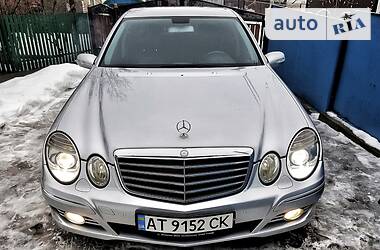 Mercedes-Benz E-Class  2005