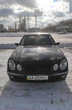 Mercedes-Benz E-Class Avantgarde 2002