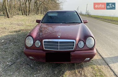 Mercedes-Benz E-Class  1995