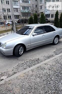 Mercedes-Benz E-Class  1999