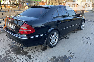 Mercedes-Benz E-Class  2002