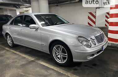 Mercedes-Benz E-Class  2002