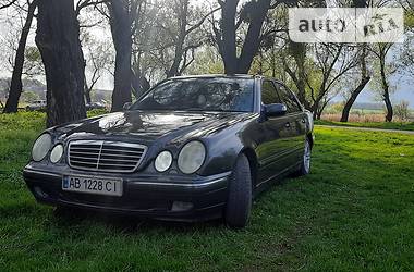 Mercedes-Benz E-Class  1999