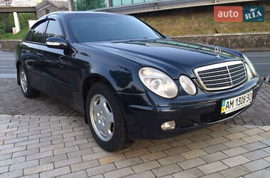 Mercedes-Benz E-Class Classic  2002