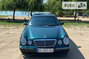 Mercedes-Benz E-Class  1998
