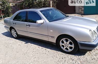 Mercedes-Benz E-Class  1999