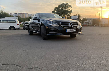 Mercedes-Benz E-Class  2010