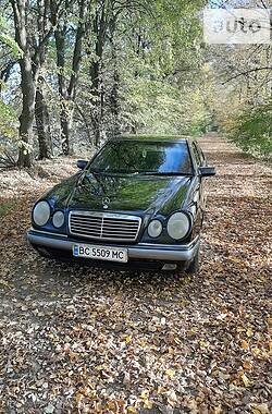 Mercedes-Benz E-Class  1998