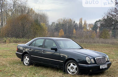 Mercedes-Benz E-Class Avantgarde 1998