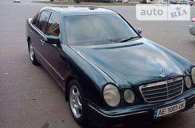 Mercedes-Benz E-Class Elegance 2001