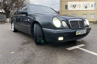 Mercedes-Benz E-Class Avantgarde 1998