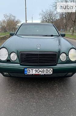 Mercedes-Benz E-Class  1999