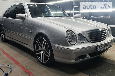 Mercedes-Benz E-Class  2000