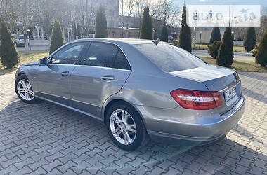 Mercedes-Benz E-Class  2009