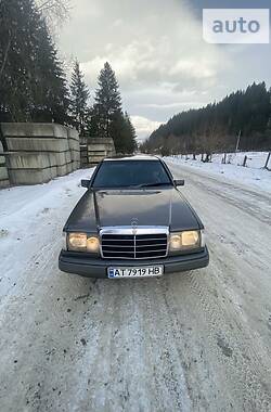 Mercedes-Benz E-Class  1988