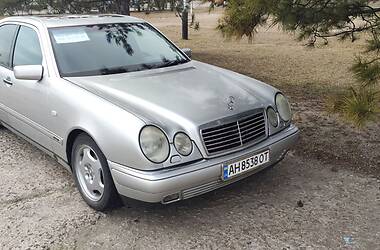 Mercedes-Benz E-Class  1999