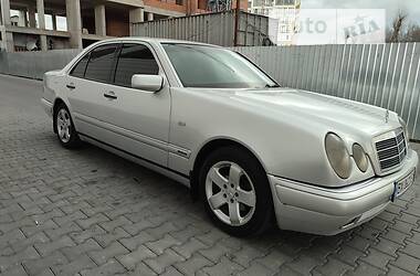 Mercedes-Benz E-Class  1997