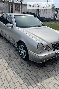 Mercedes-Benz E-Class  2000