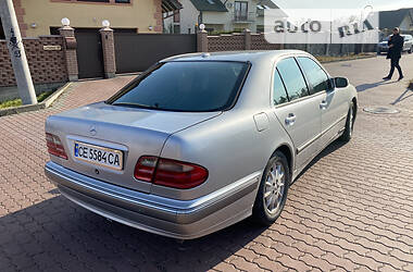 Mercedes-Benz E-Class  2001