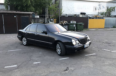 Mercedes-Benz E-Class  1999