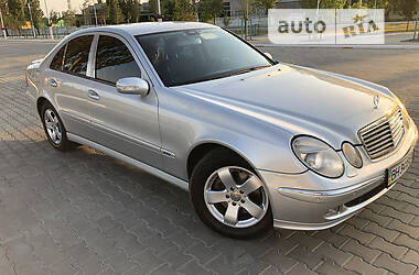 Mercedes-Benz E-Class w211 2005