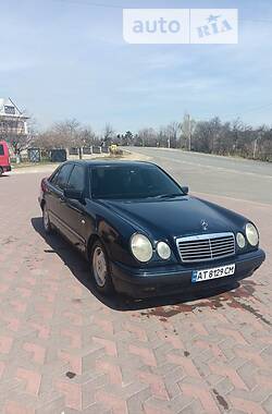 Mercedes-Benz E-Class  1999