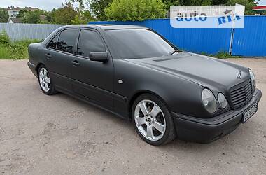 Mercedes-Benz E-Class Avangard 1999