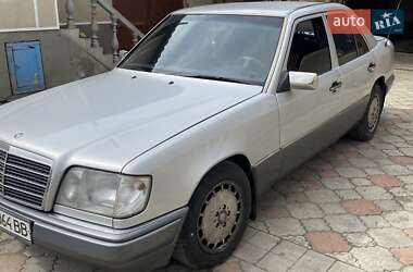 Mercedes-Benz E-Class  1994