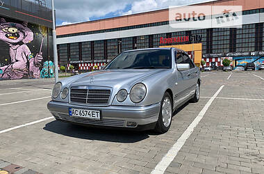 Mercedes-Benz E-Class  1999