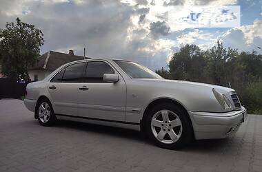 Mercedes-Benz E-Class  1997