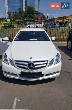 Mercedes-Benz E-Class 2011