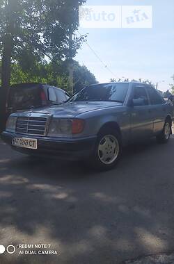 Mercedes-Benz E-Class  1991