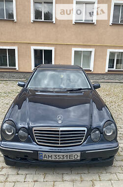 Mercedes-Benz E-Class  2000