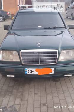 Mercedes-Benz E-Class  1995