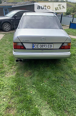 Mercedes-Benz E-Class  1987