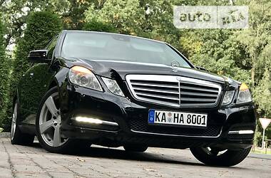 Mercedes-Benz E-Class AVANTGARDE BLACK LIN 2013