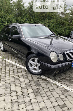 Mercedes-Benz E-Class  1997