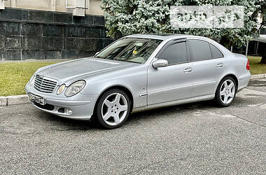 Mercedes-Benz E-Class Elegance  2002