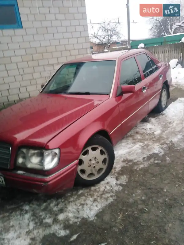 Mercedes-Benz E-Class 1993