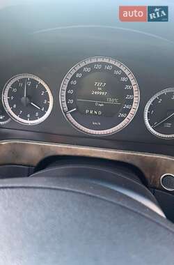 Mercedes-Benz E-Class  2009