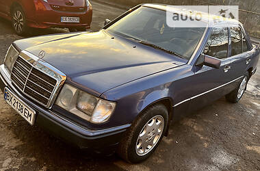 Mercedes-Benz E-Class  1986