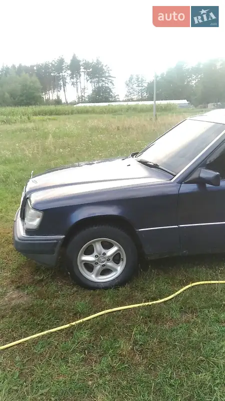 Mercedes-Benz E-Class 1994