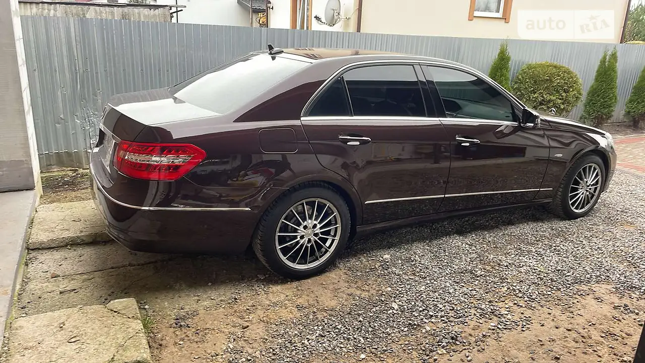2011 Mercedes-Benz E-klasse - мініатюра 2