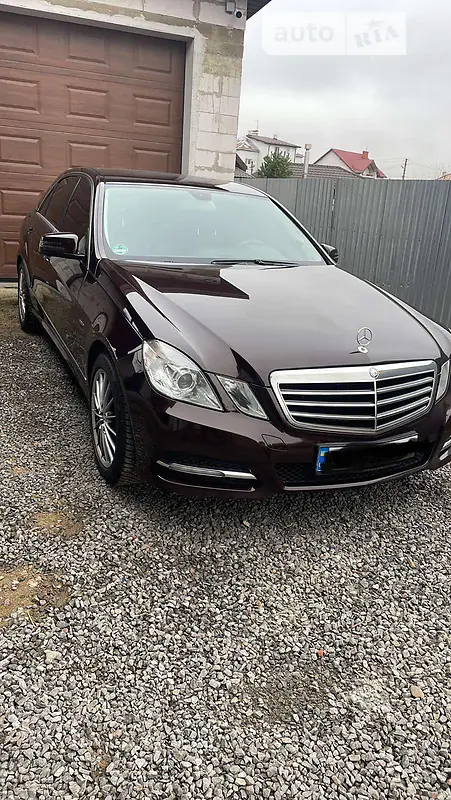 Mercedes-Benz E-Class 2011