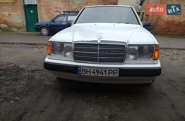 Mercedes-Benz E-Class  1986