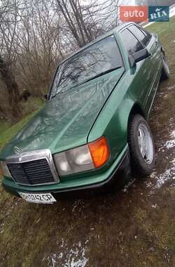 Mercedes-Benz E-Class 1985