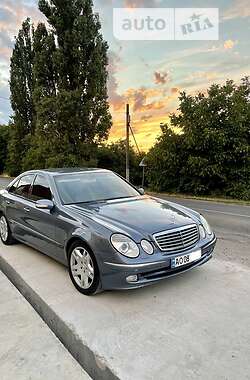 Mercedes-Benz E-Class  2004