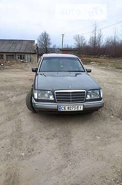 Mercedes-Benz E-Class  1993