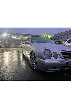 Mercedes-Benz E-Class  2001