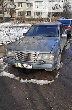 Mercedes-Benz E-Class  1994